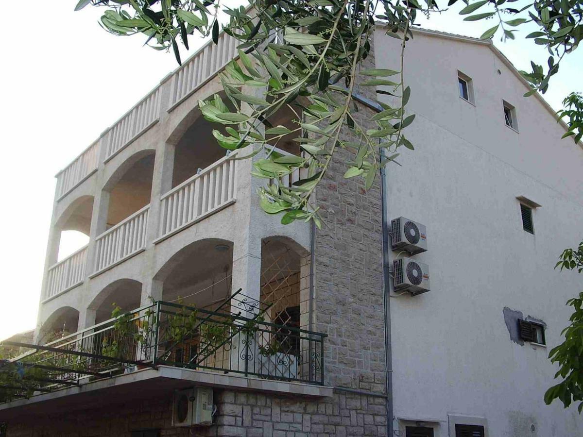 Apartmani Sani Bol Zewnętrze zdjęcie