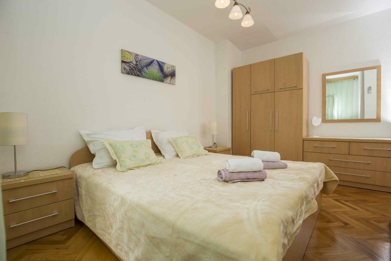 Apartmani Sani Bol Zewnętrze zdjęcie