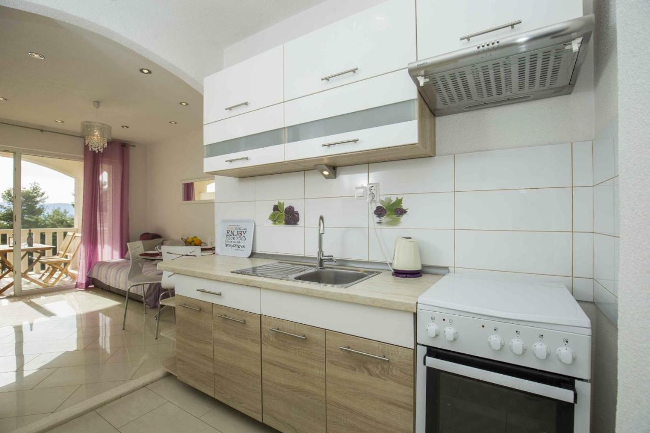 Apartmani Sani Bol Zewnętrze zdjęcie